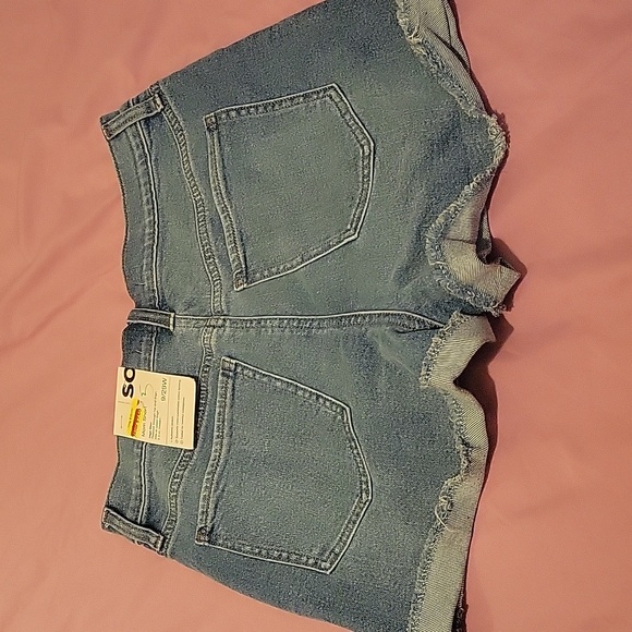 Womans shorts size 9 net - Picture 3 of 4